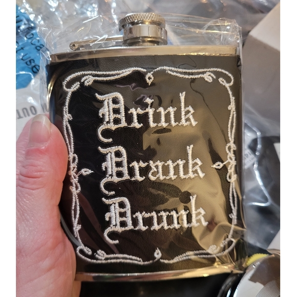 DKill Home Drink Drank Drunk Flask - Picture 5 of 5